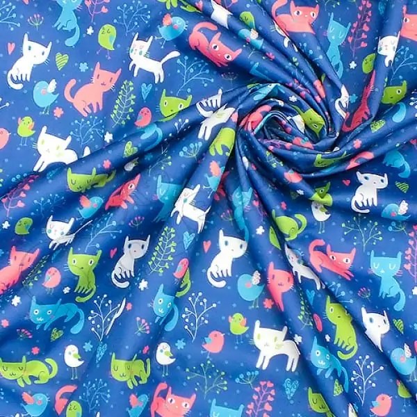 Tela PUL diseño Gatitos Colores Fondo Azul