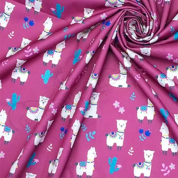 Tela PUL diseño Llamita Fondo Burdeo