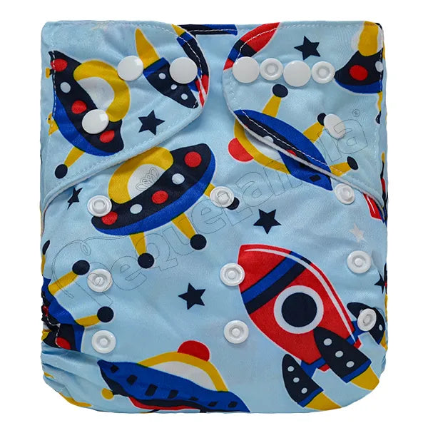 Pañal de Tela Ecológico – Cohete Fondo Celeste