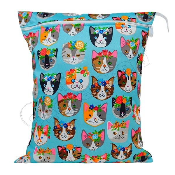 Wetbag Diseño Gatitas Fondo Celeste