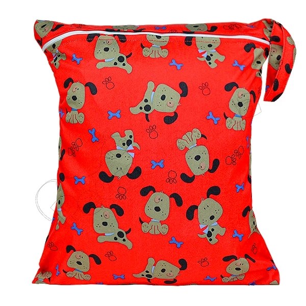 Wetbag Diseño Perrito fondo rojo